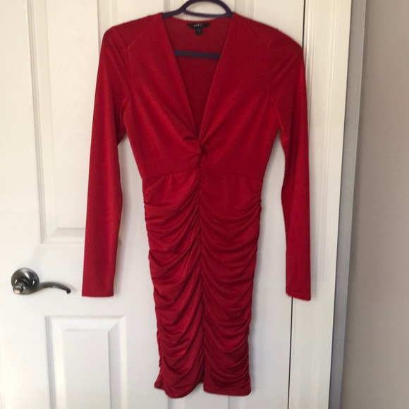 Red rouched body-con dress - Picture 1 of 1